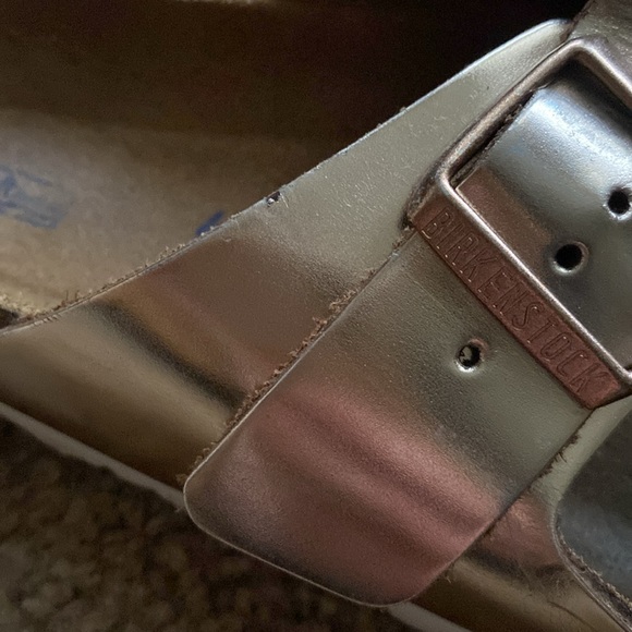 Metallic Bronze Arizona Birkenstocks size 10 - Picture 9 of 11